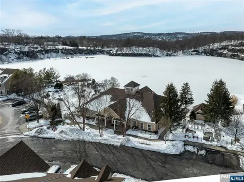 26 Birchwood Lane North Haledon NJ 07508