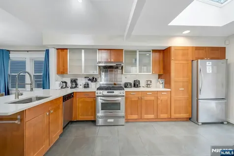 31 72nd Street North Bergen NJ 07047