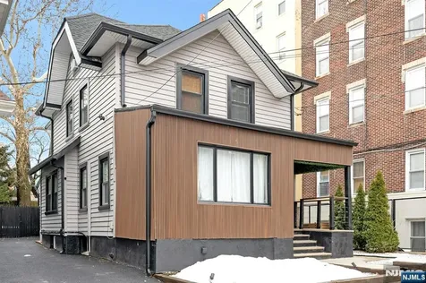 31 72nd Street North Bergen NJ 07047