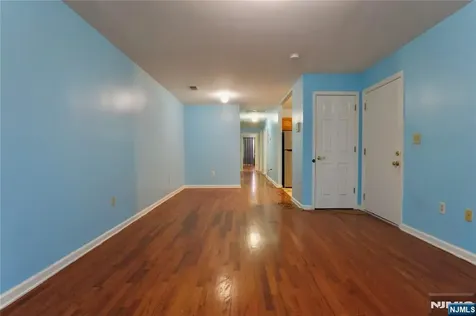43 2nd Avenue Newark NJ 07104