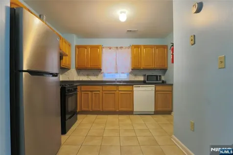 43 2nd Avenue Newark NJ 07104
