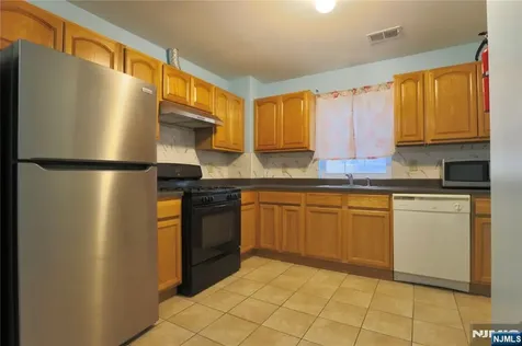 43 2nd Avenue Newark NJ 07104