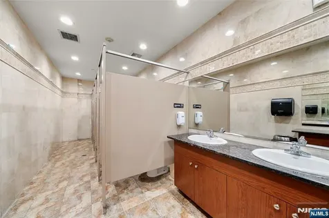 2053 Lemoine Fort Lee NJ 07024