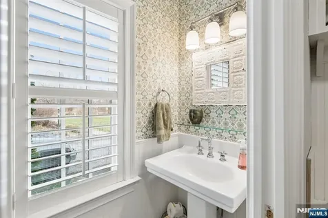 44 Millbrook Road Harding Township NJ 07976