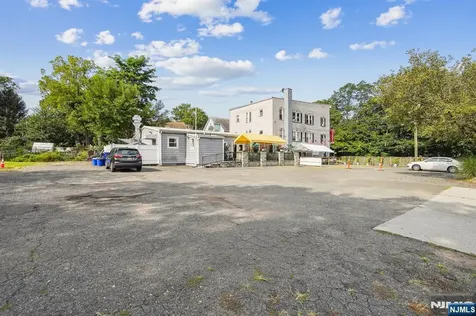 2 E Passaic Avenue Nutley NJ 07110