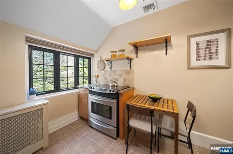 1 Byrne Lane Tenafly NJ 07670
