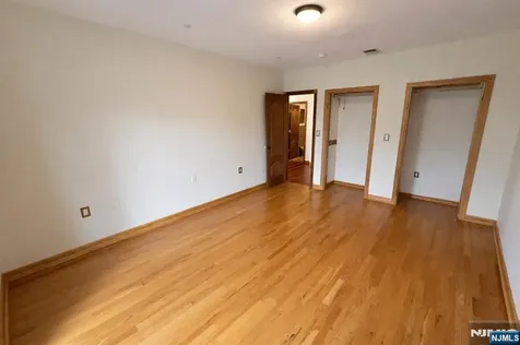 416 Oncrest Terrace Cliffside Park NJ 07010