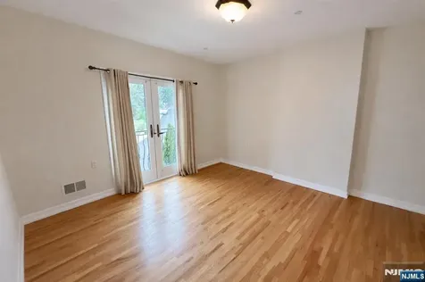 416 Oncrest Terrace Cliffside Park NJ 07010