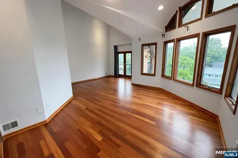416 Oncrest Terrace Cliffside Park NJ 07010
