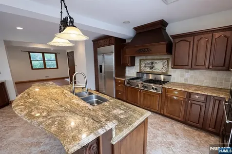 416 Oncrest Terrace Cliffside Park NJ 07010