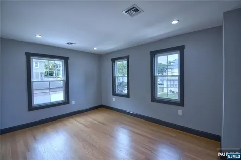 72 Hille Place Ridgefield Park NJ 07660