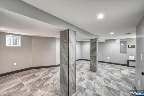 72 Hille Place Ridgefield Park NJ 07660