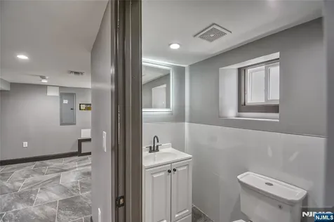 72 Hille Place Ridgefield Park NJ 07660