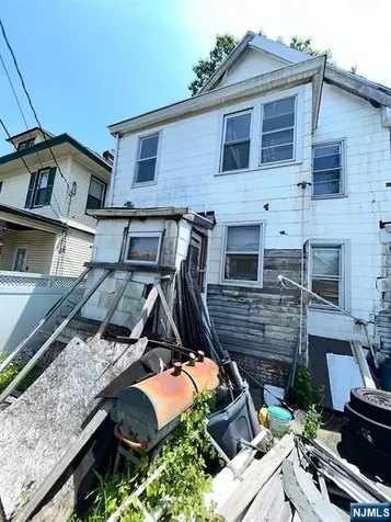 101 22nd Street East Orange NJ 07017