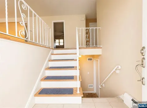 274 Seton Hall Drive Paramus NJ 07652