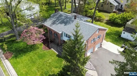 274 Seton Hall Drive Paramus NJ 07652