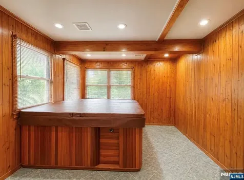 274 Seton Hall Drive Paramus NJ 07652