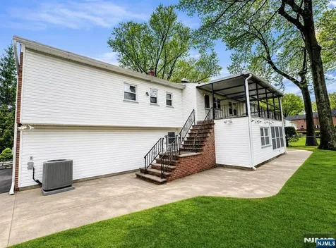 274 Seton Hall Drive Paramus NJ 07652