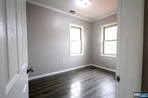 308 Milburn Avenue Lyndhurst NJ 07071