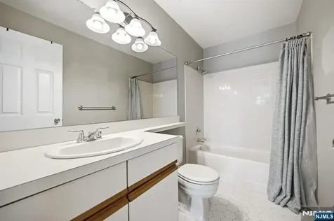 130 Raintree Lane Mahwah NJ 07430