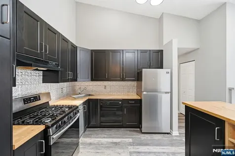 130 Raintree Lane Mahwah NJ 07430