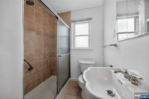 340 Old Post Road Edison NJ 08817