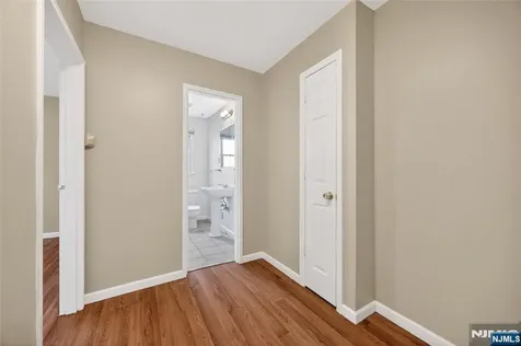 340 Old Post Road Edison NJ 08817