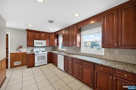 340 Old Post Road Edison NJ 08817