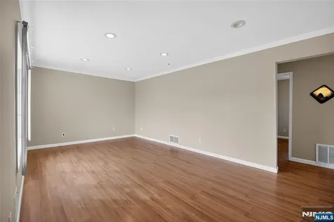 340 Old Post Road Edison NJ 08817