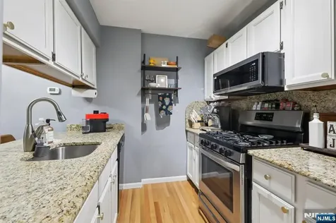 25 Willow Wood Square East Rutherford NJ 07073