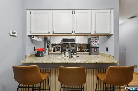 25 Willow Wood Square East Rutherford NJ 07073
