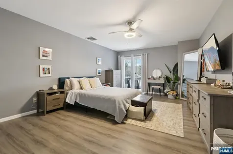 25 Willow Wood Square East Rutherford NJ 07073