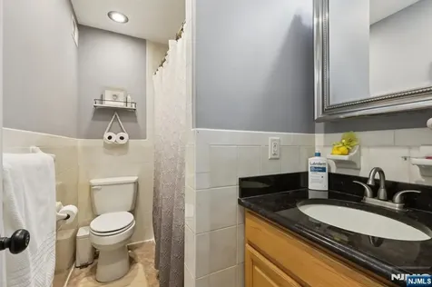 25 Willow Wood Square East Rutherford NJ 07073