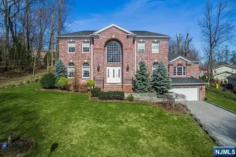 57 Merrifield Way Cresskill NJ 07626