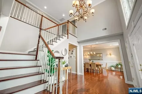 57 Merrifield Way Cresskill NJ 07626