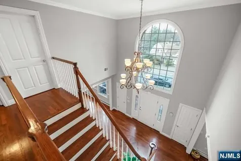 57 Merrifield Way Cresskill NJ 07626