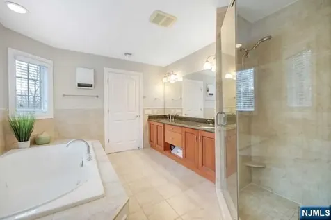 57 Merrifield Way Cresskill NJ 07626