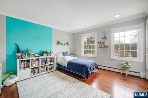 57 Merrifield Way Cresskill NJ 07626