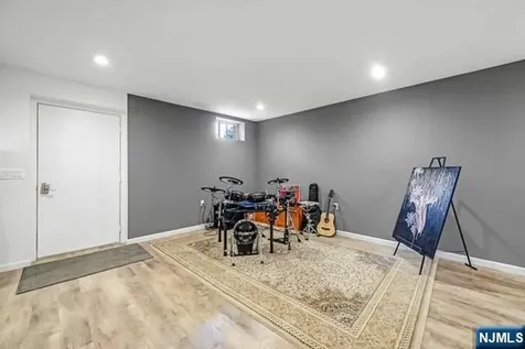 57 Merrifield Way Cresskill NJ 07626