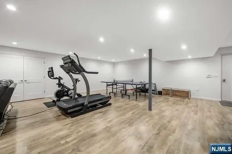 57 Merrifield Way Cresskill NJ 07626