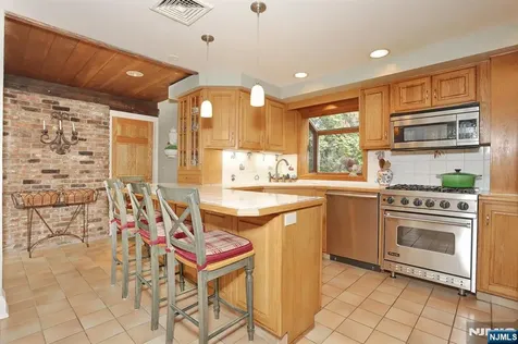 20 Spring Valley Road Montvale NJ 07645
