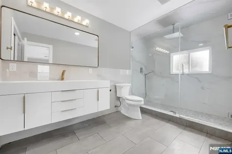475 Cedar Lane Paramus NJ 07652