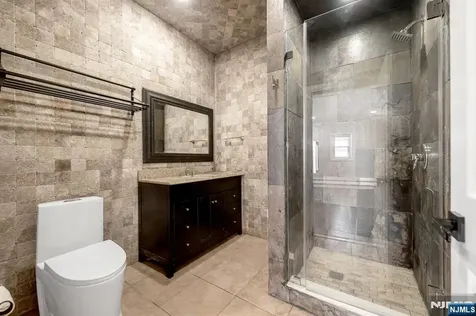 475 Cedar Lane Paramus NJ 07652
