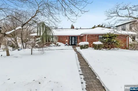 475 Cedar Lane Paramus NJ 07652