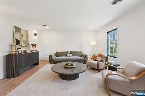 388 Freemans Lane Franklin Lakes NJ 07417