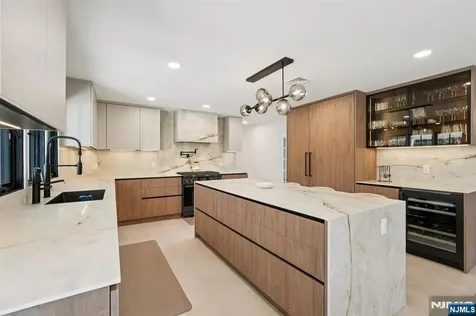 388 Freemans Lane Franklin Lakes NJ 07417