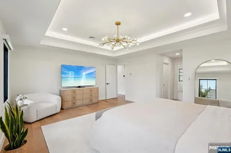 388 Freemans Lane Franklin Lakes NJ 07417
