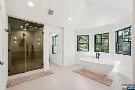 388 Freemans Lane Franklin Lakes NJ 07417