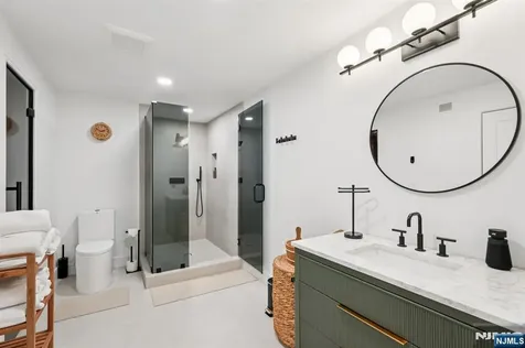 388 Freemans Lane Franklin Lakes NJ 07417