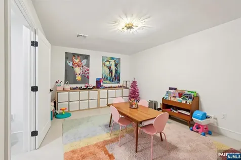 388 Freemans Lane Franklin Lakes NJ 07417